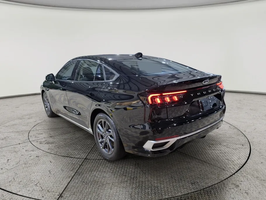 فورد تورس امبيانتي 2025 