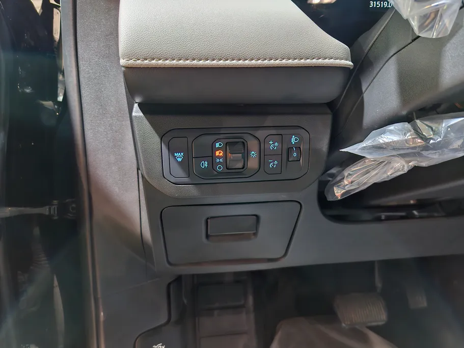 فورد تورس امبيانتي 2025 