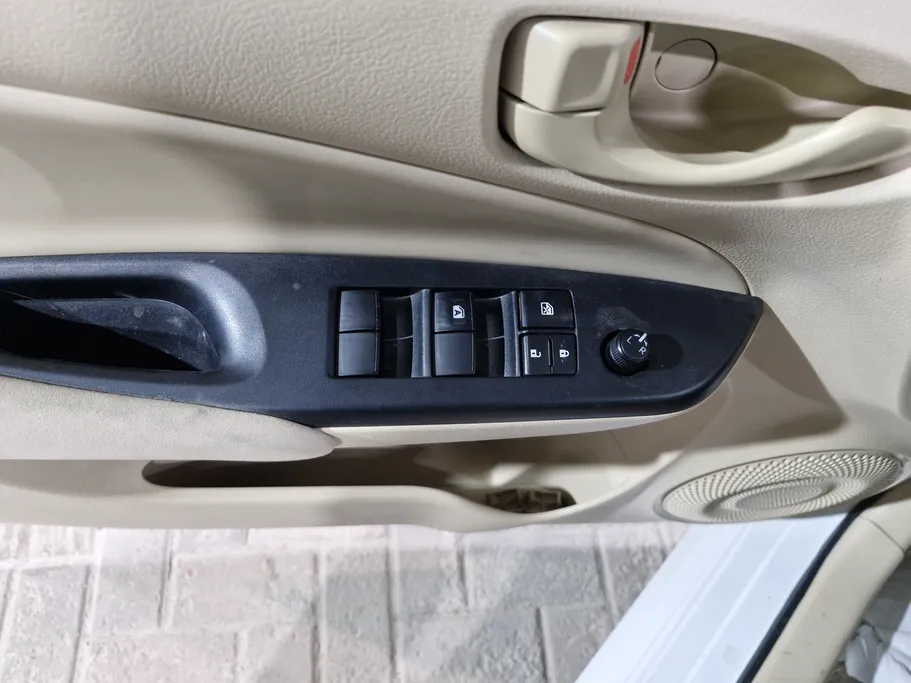 2019 Toyota Yaris  Y 