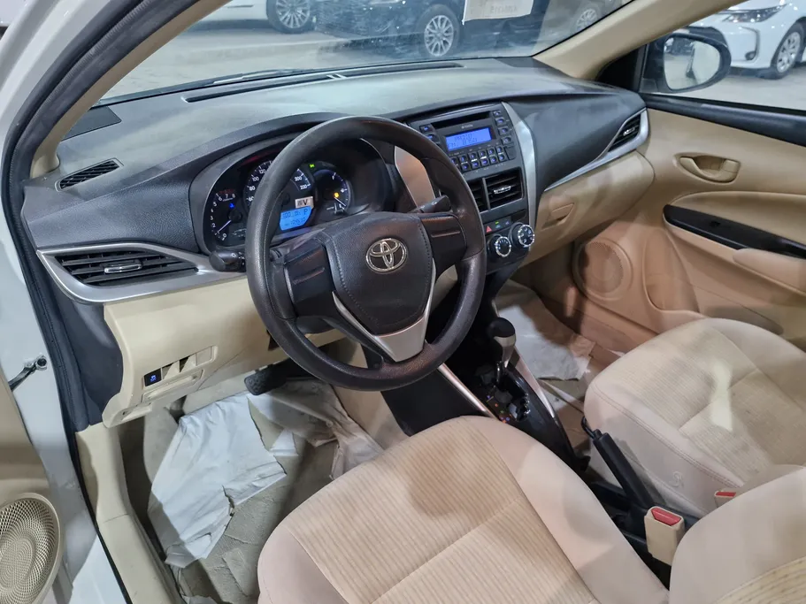 2019 Toyota Yaris  Y 