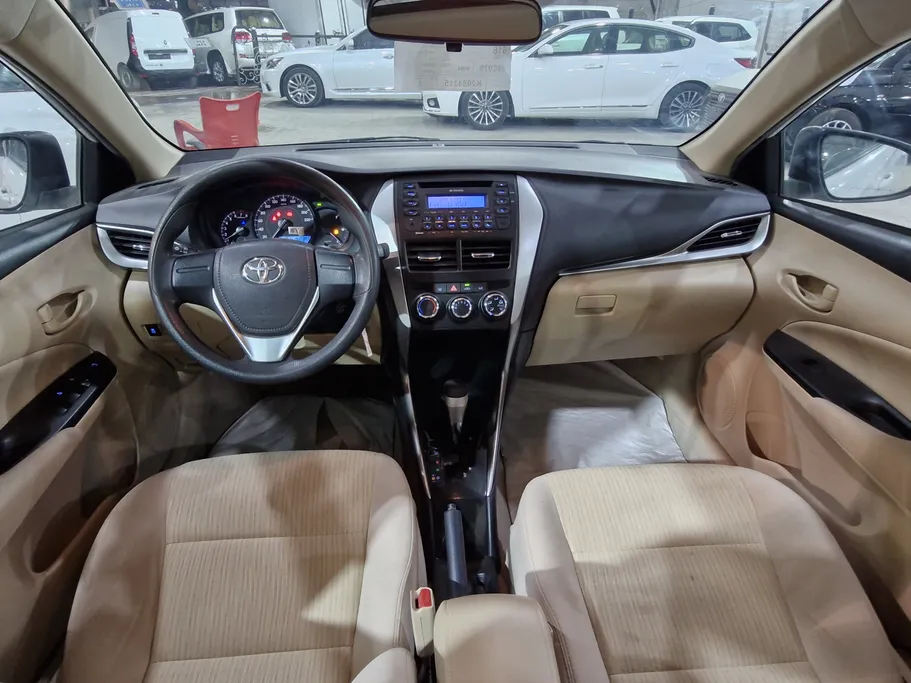 2019 Toyota Yaris  Y 