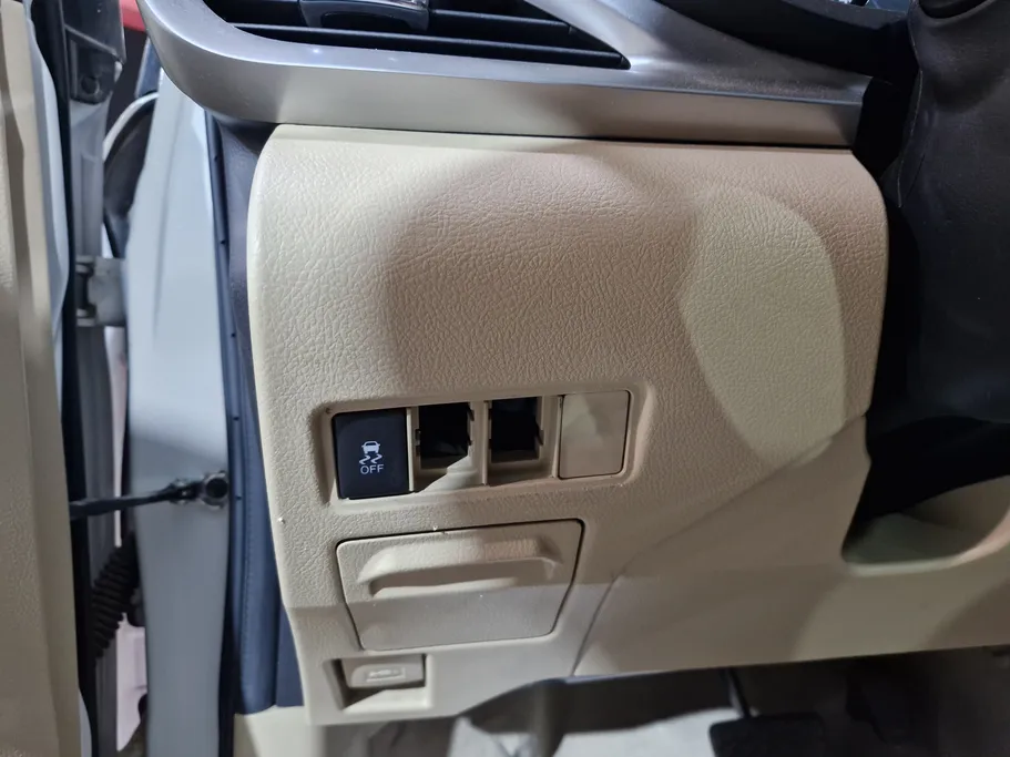 2019 Toyota Yaris  Y 