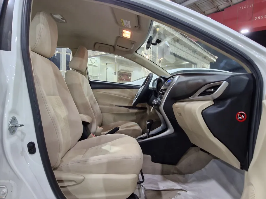 2019 Toyota Yaris  Y 