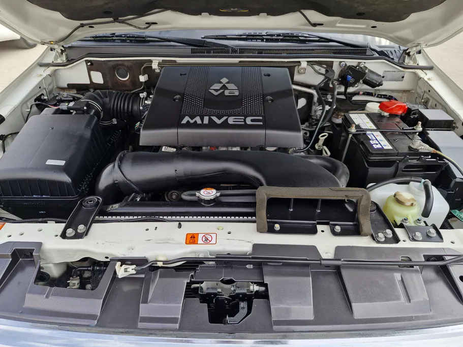 2020 Mitsubishi Pajero GLS 3Doors 