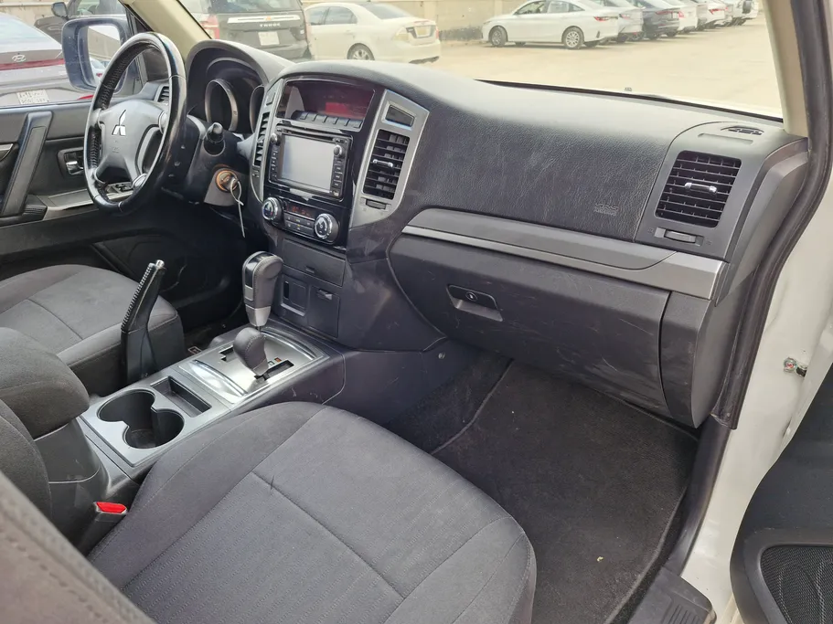 2020 Mitsubishi Pajero GLS 3Doors 