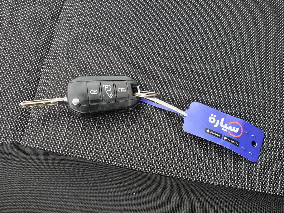 2023 Peugeot Partner Short van 