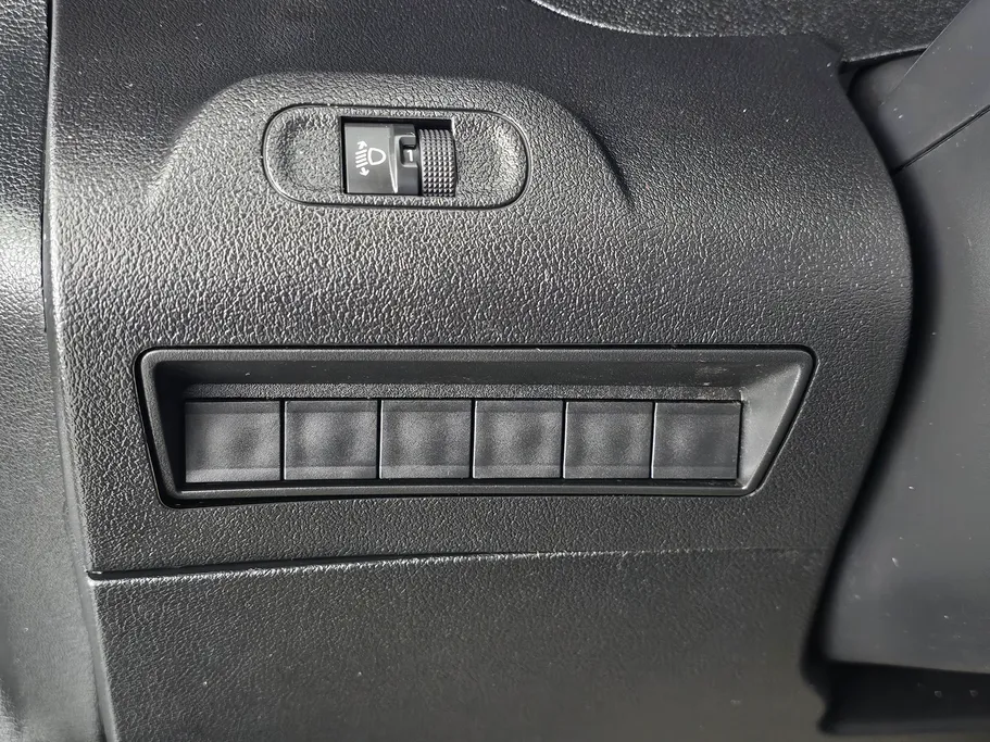 2023 Peugeot Partner Short van 