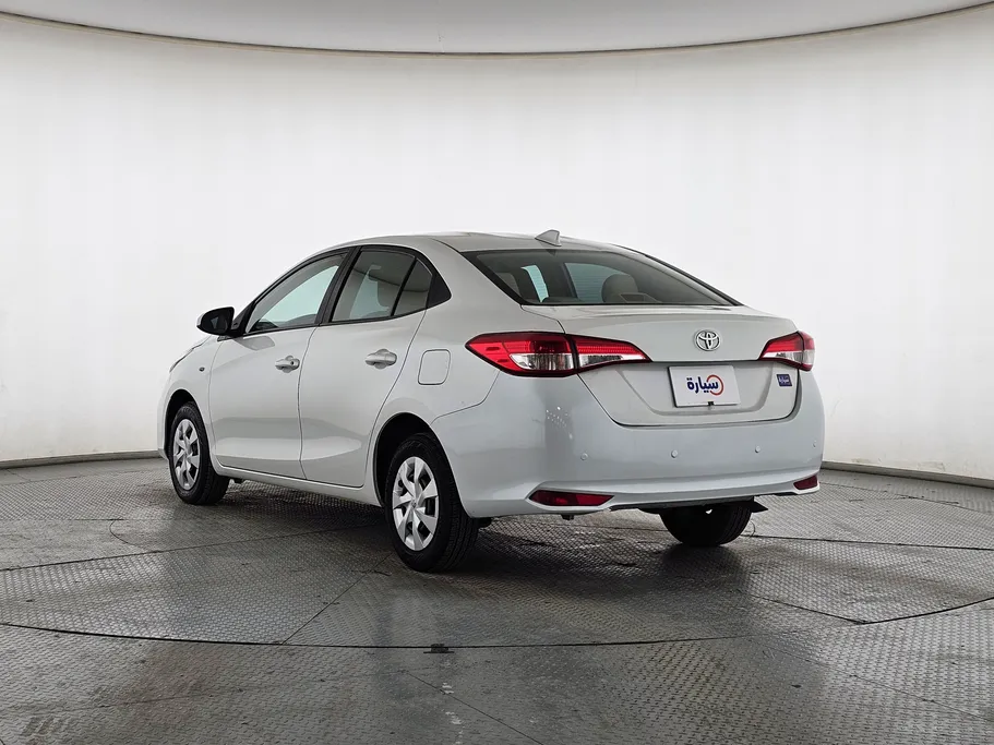 تويوتا يارس Y 2021 