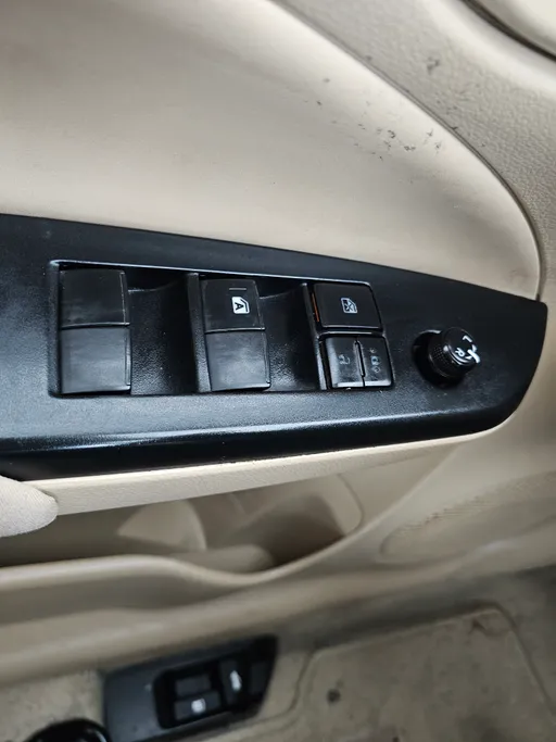 تويوتا يارس Y 2021 