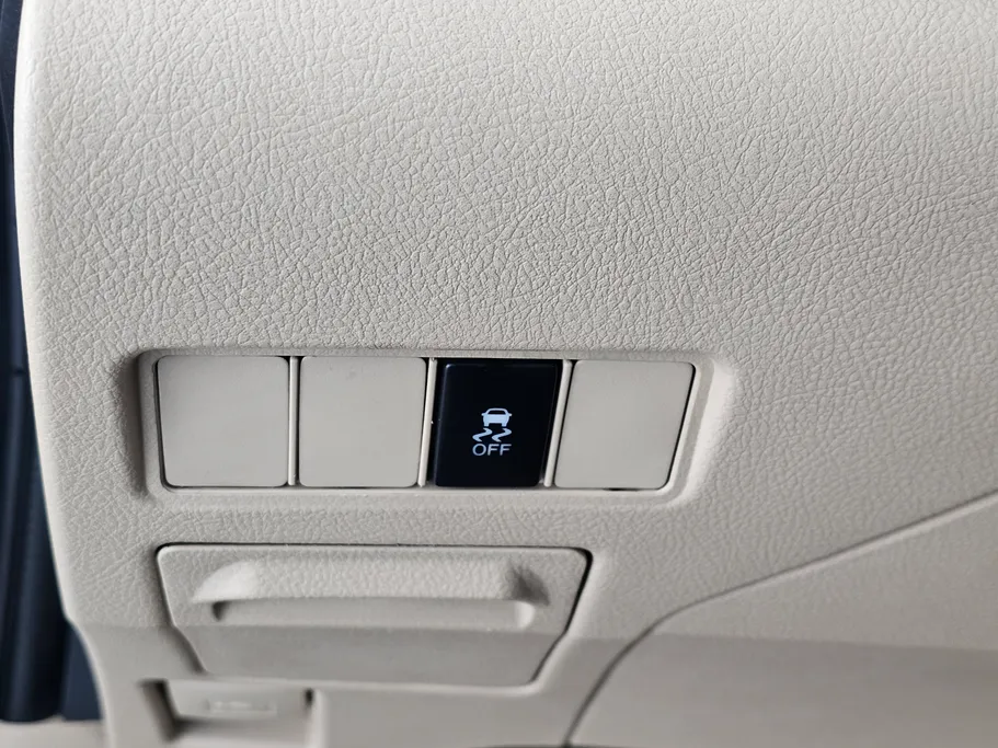 تويوتا يارس Y 2021 