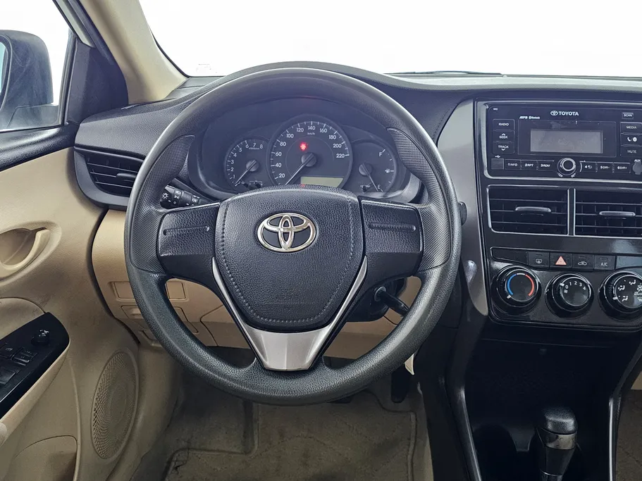 تويوتا يارس Y 2021 