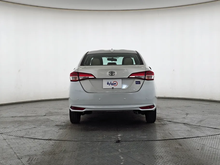 تويوتا يارس Y 2021 