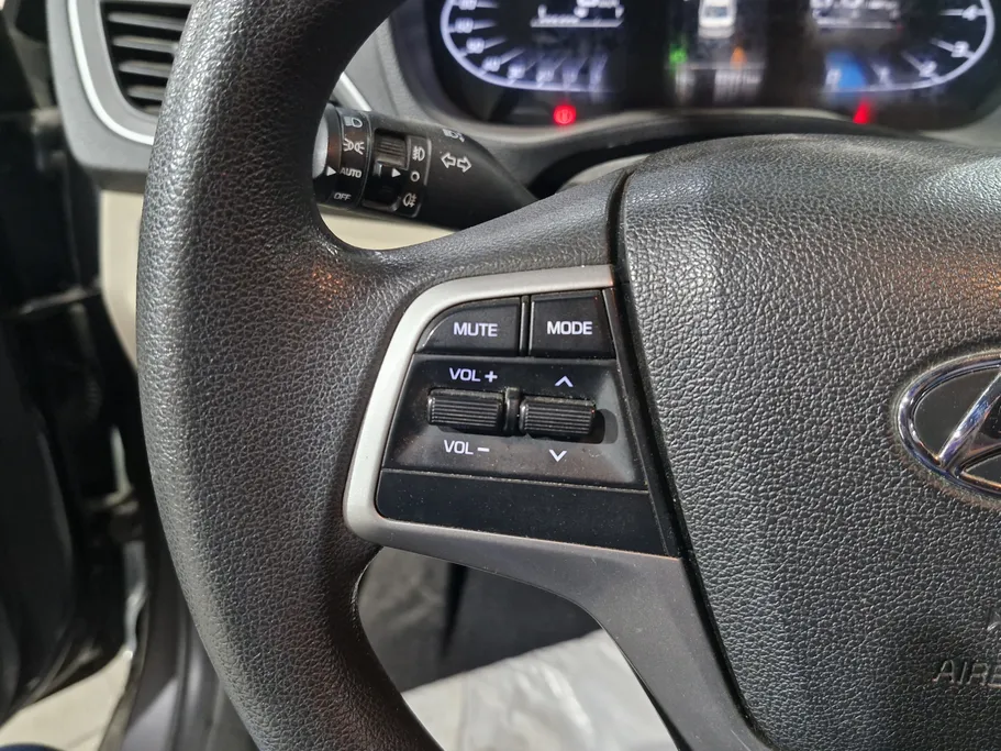 2023 Hyundai Accent Smart 