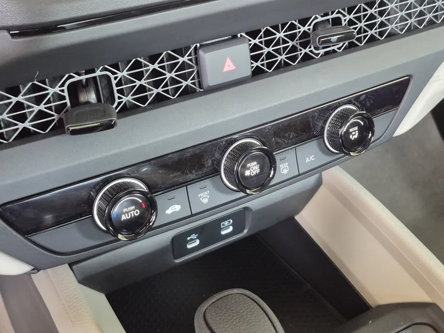 هوندا اكورد LX 2025 