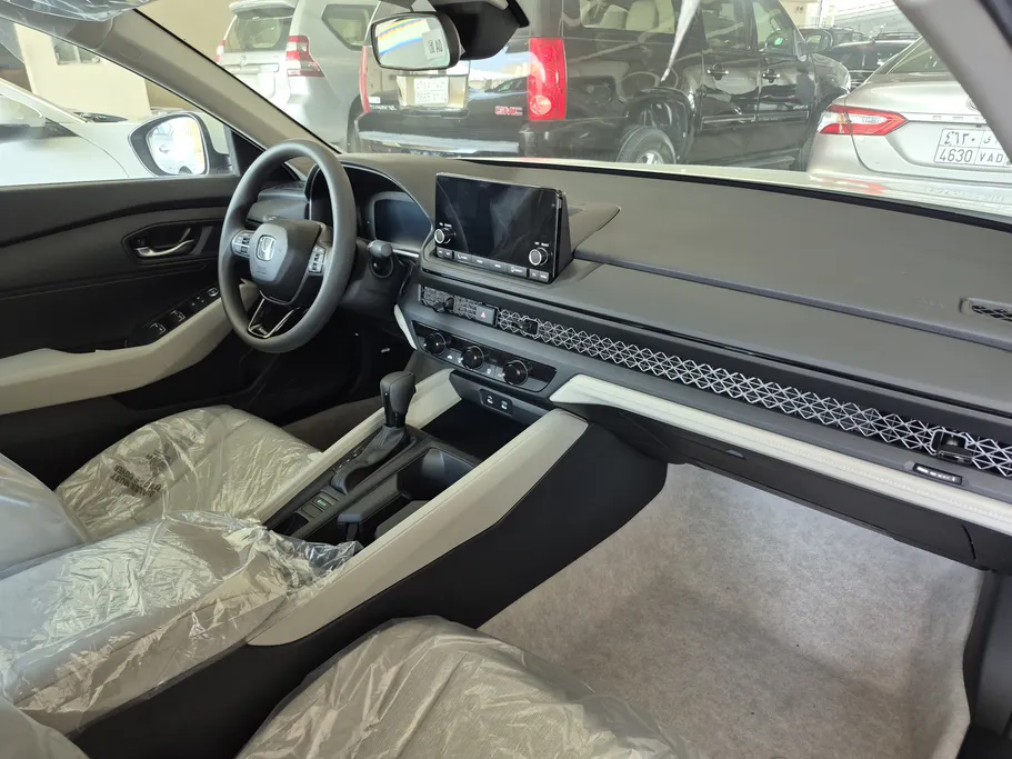 هوندا اكورد LX 2025 