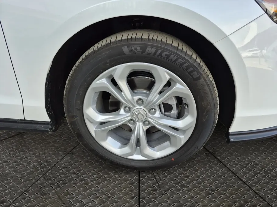 هوندا اكورد LX 2025 