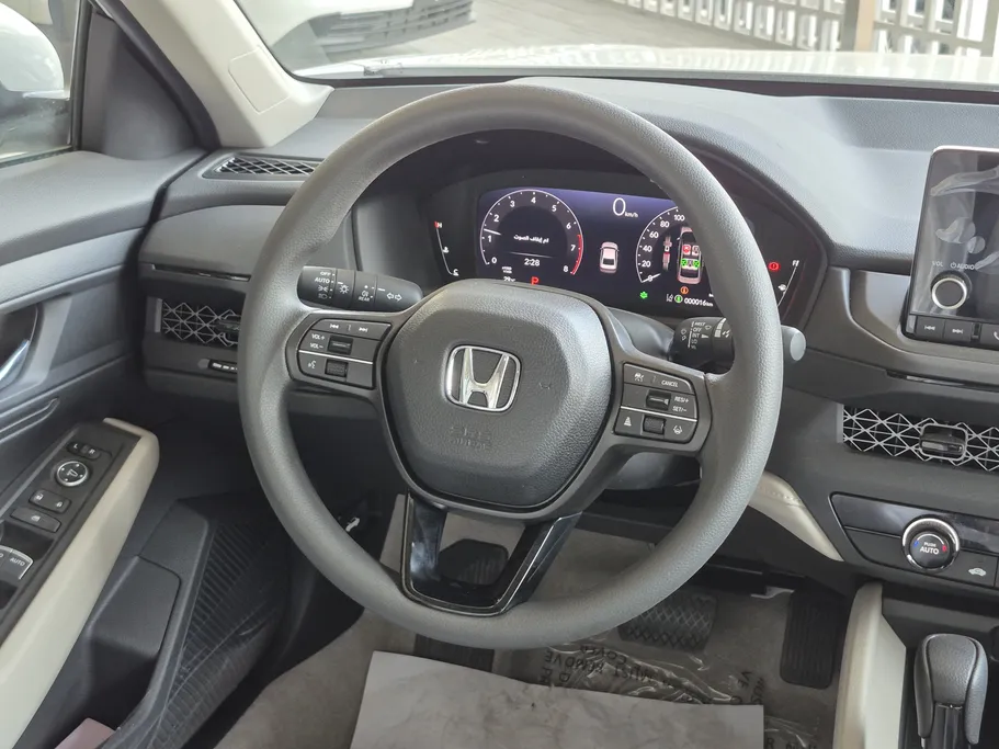 هوندا اكورد LX 2025 