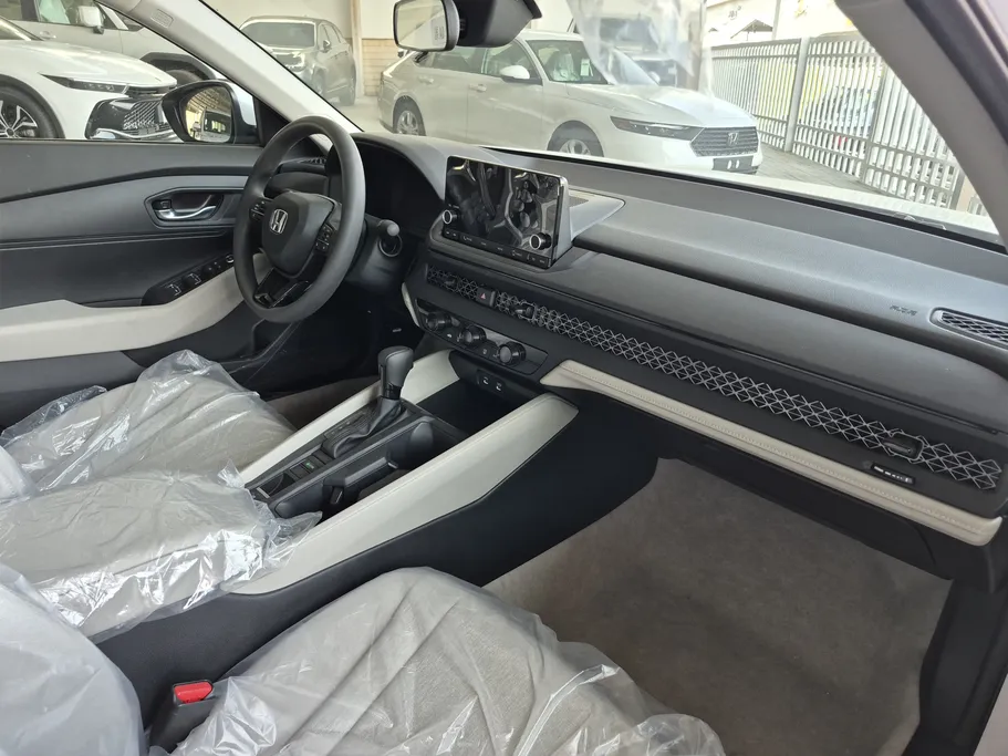 هوندا اكورد LX 2025 