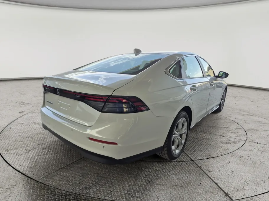 هوندا اكورد LX 2025 