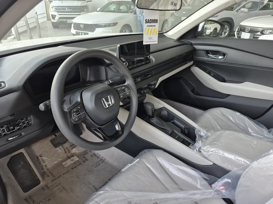 هوندا اكورد LX 2025 