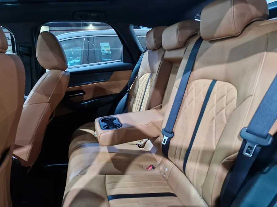 2025 مازدا CX60 العليا بلس  