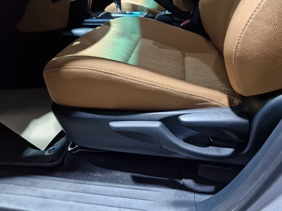 تويوتا فورتشنر GX 2024 