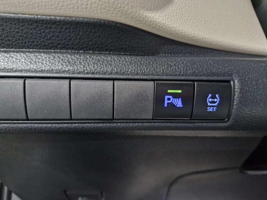 تويوتا كورولا XLI Executive Moonroof 2022 