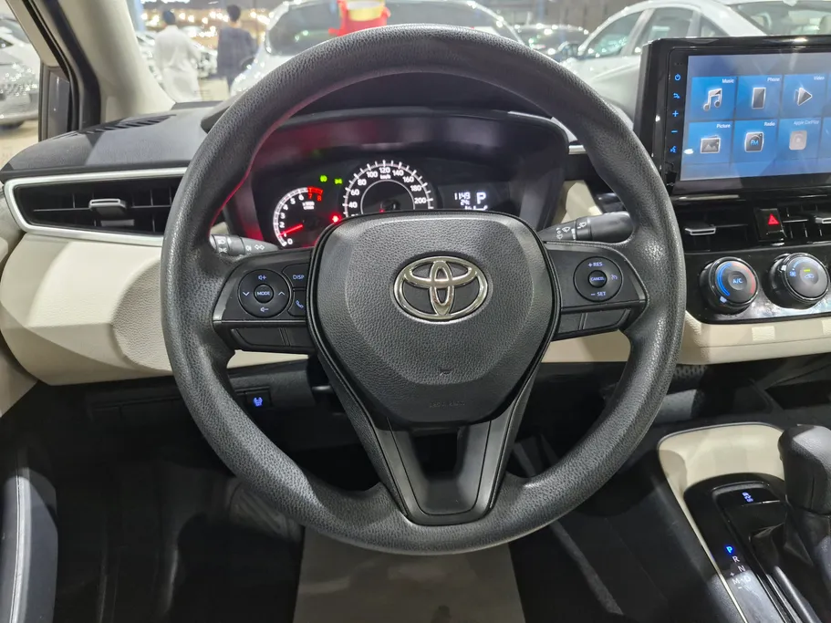 تويوتا كورولا XLI Executive Moonroof 2022 