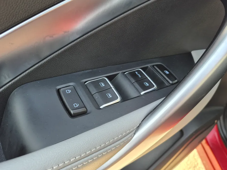 2025 Chevrolet Captiva LT 