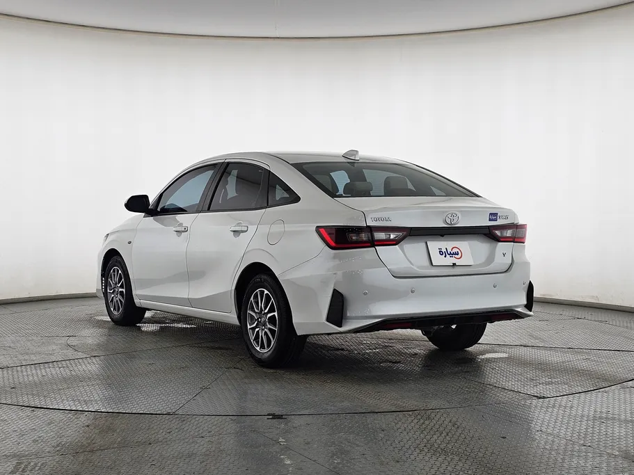 2023 Toyota Yaris  Y 