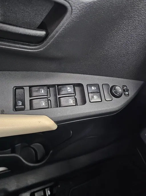 2023 Toyota Yaris  Y 