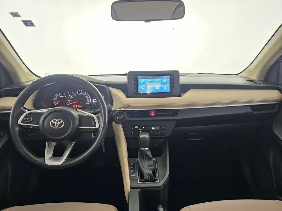 2023 Toyota Yaris  Y 