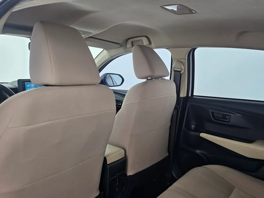 2023 Toyota Yaris  Y 