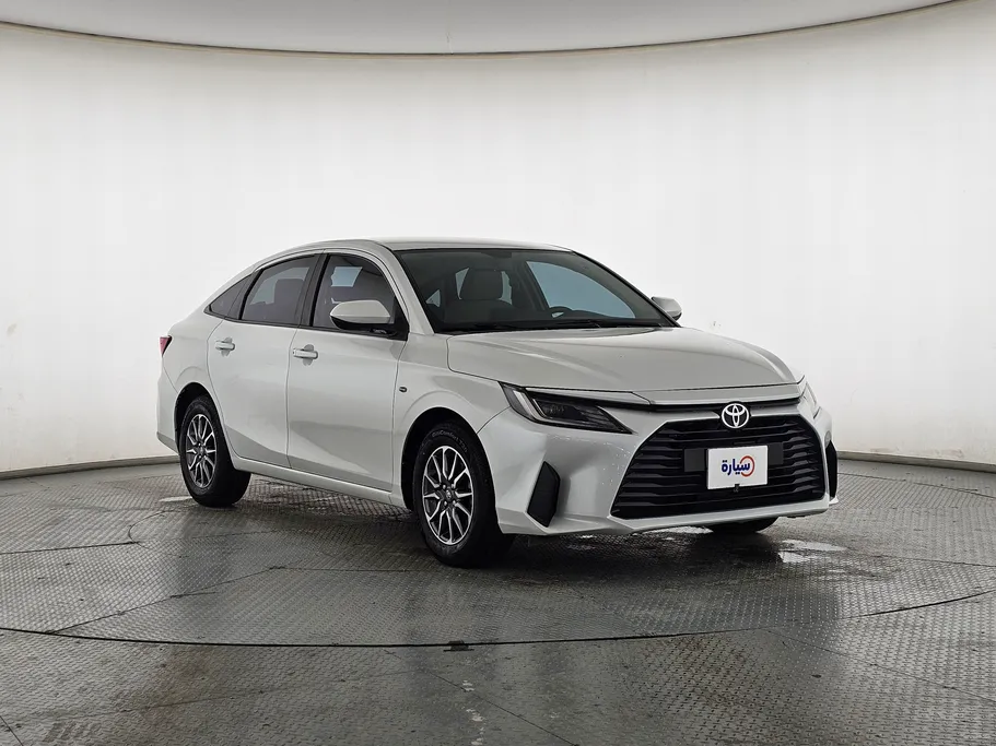 2023 Toyota Yaris  Y 
