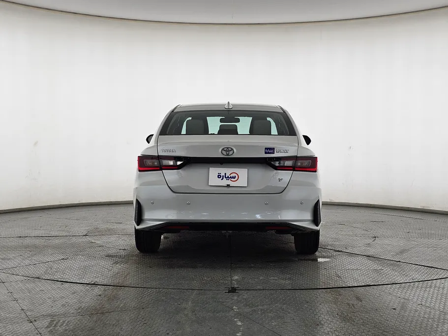 2023 Toyota Yaris  Y 