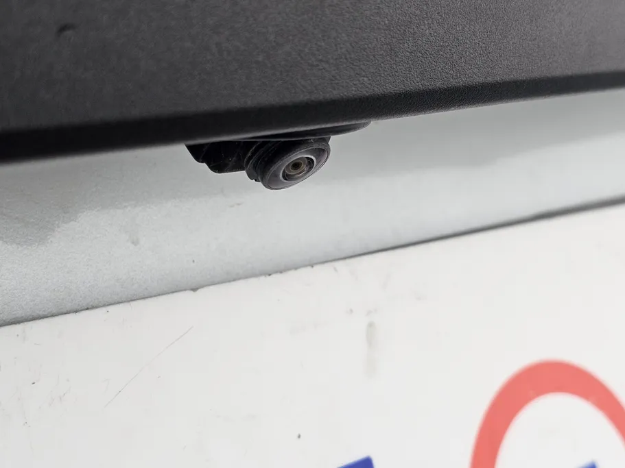 2023 Toyota Yaris  Y 