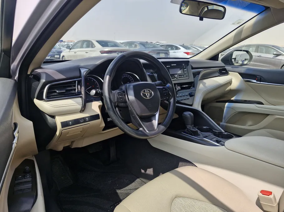 تويوتا كامري LE 2021 