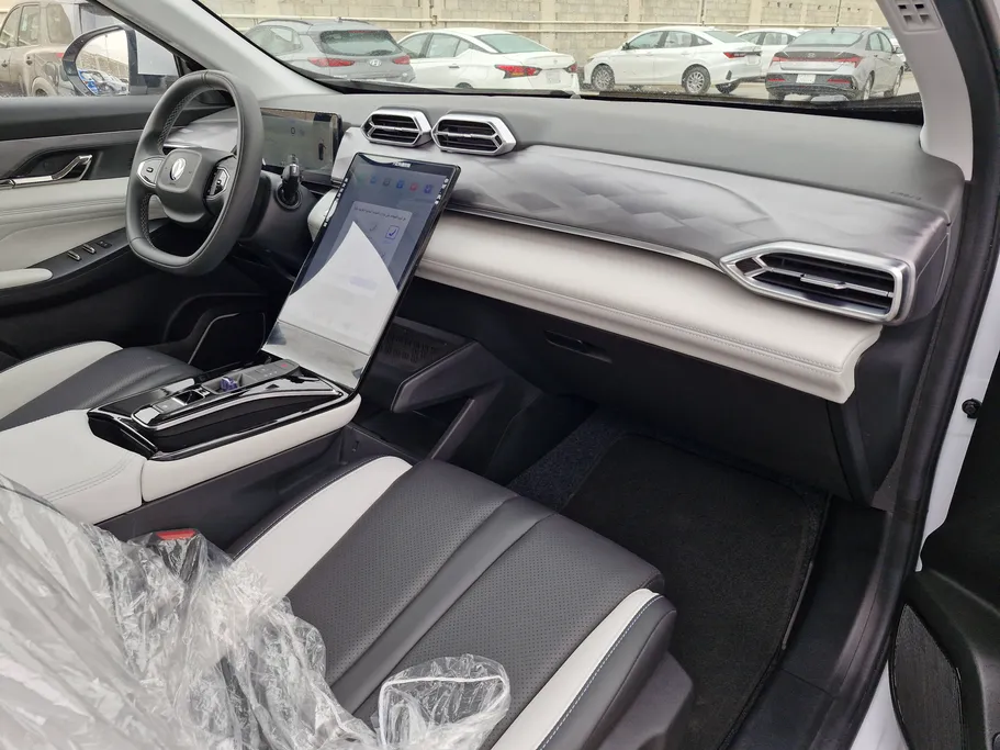 دونج فينج ميج اي 2 لاكجري 2025 