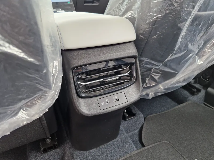 دونج فينج ميج اي 2 لاكجري 2025 