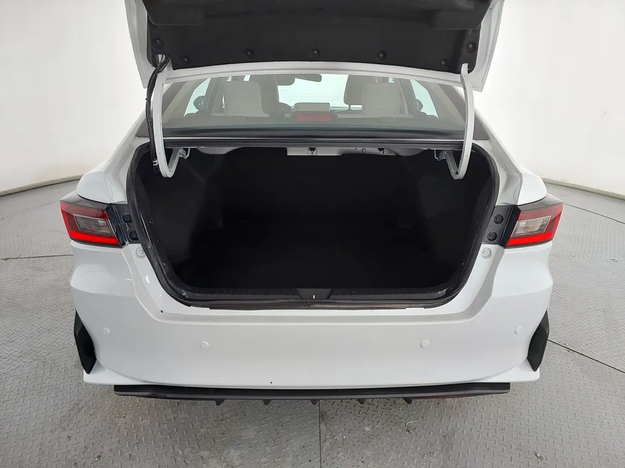 2023 Toyota Yaris  Y 