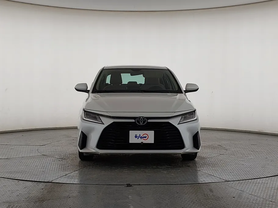 2023 Toyota Yaris  Y 