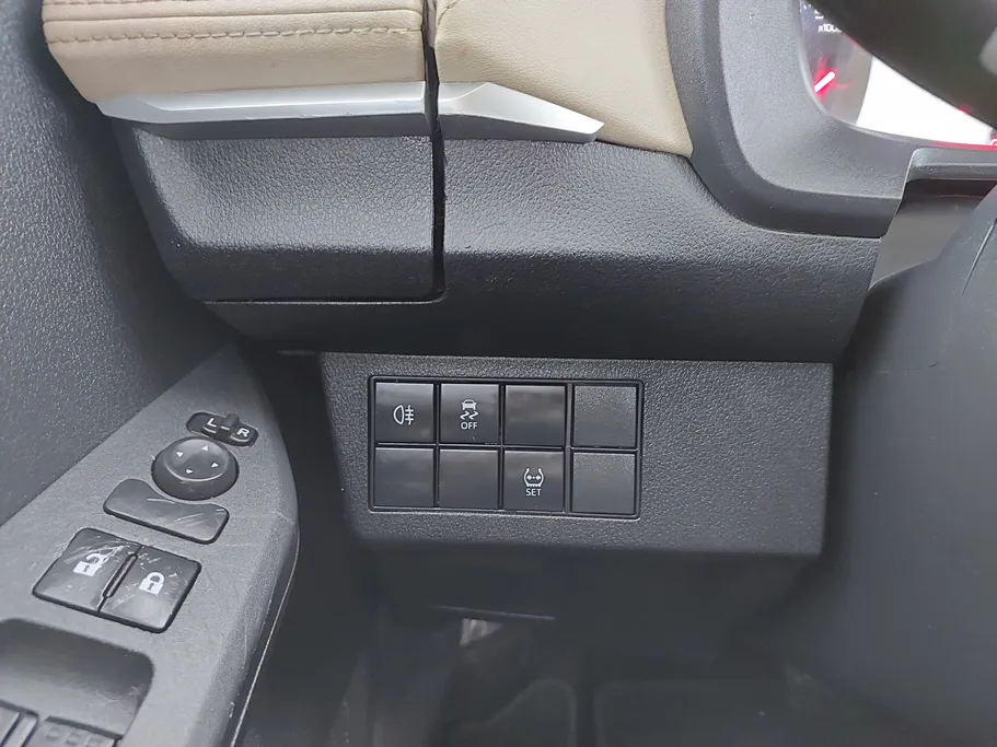 2023 Toyota Yaris  Y 