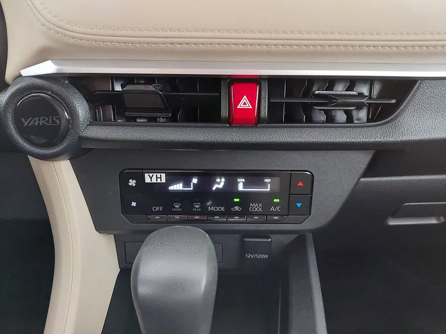 2023 Toyota Yaris  Y 