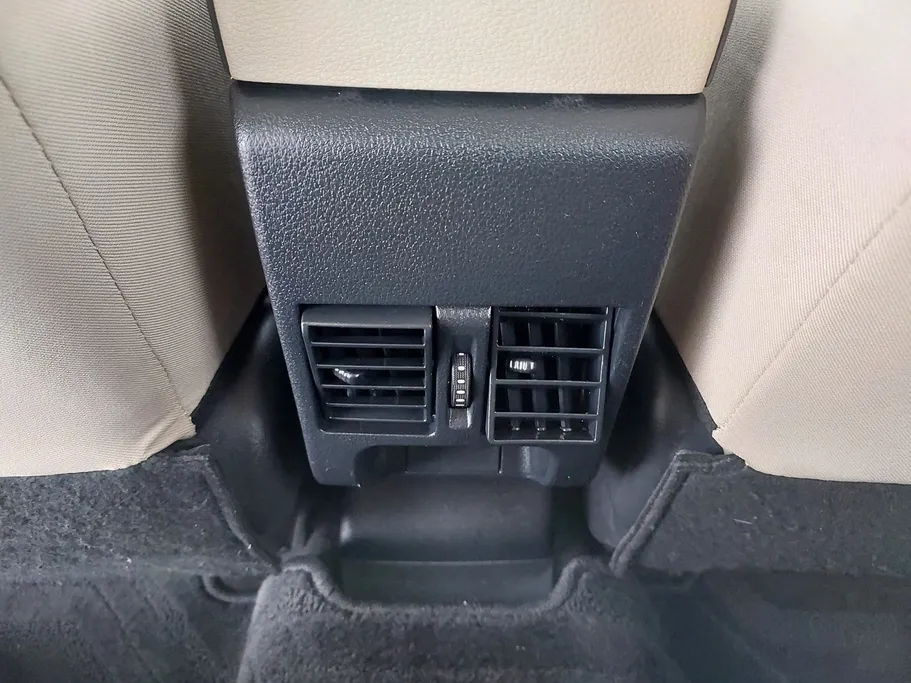 2023 Toyota Yaris  Y 