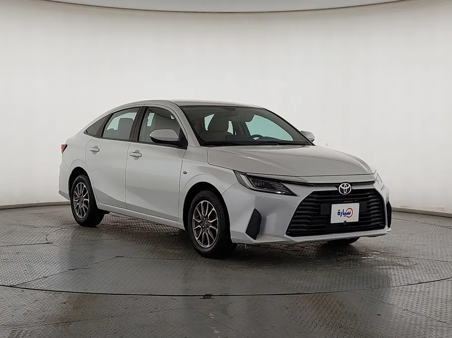 2023 Toyota Yaris  Y 