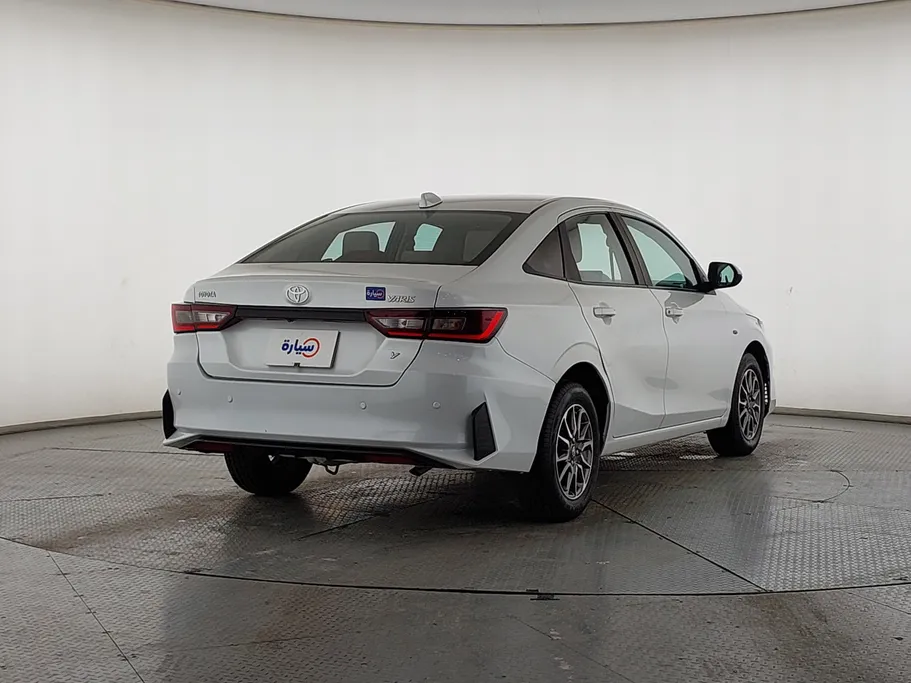 2023 Toyota Yaris  Y 