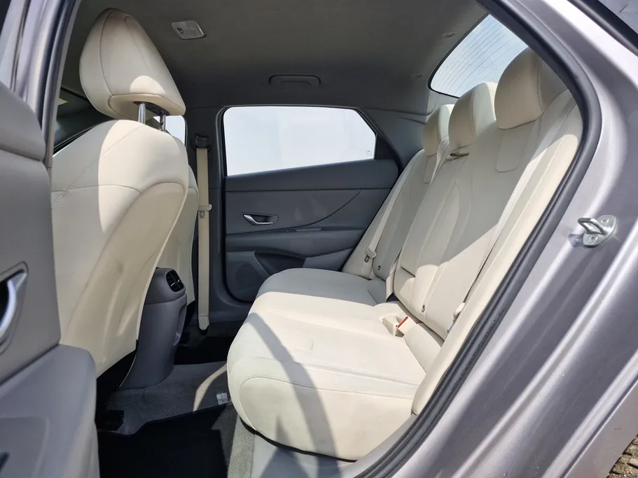 2024 Hyundai Elantra Fleet 