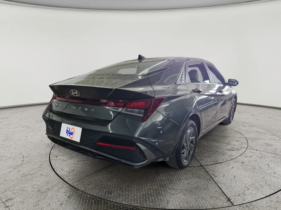 2024 Hyundai Elantra Smart 