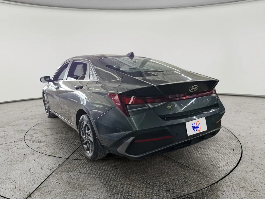 2024 Hyundai Elantra Smart 