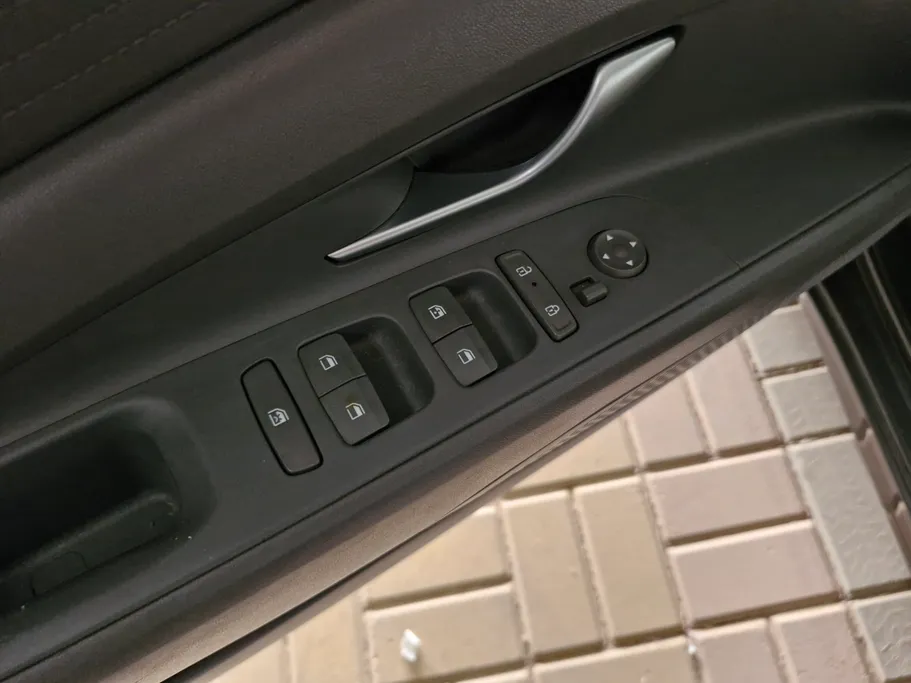 2024 Hyundai Elantra Smart 